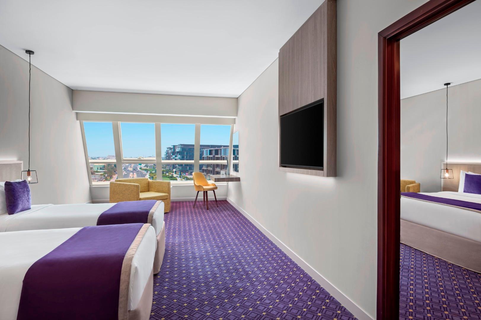 Leva Hotel Mazaya Centre ドバイ エクステリア 写真