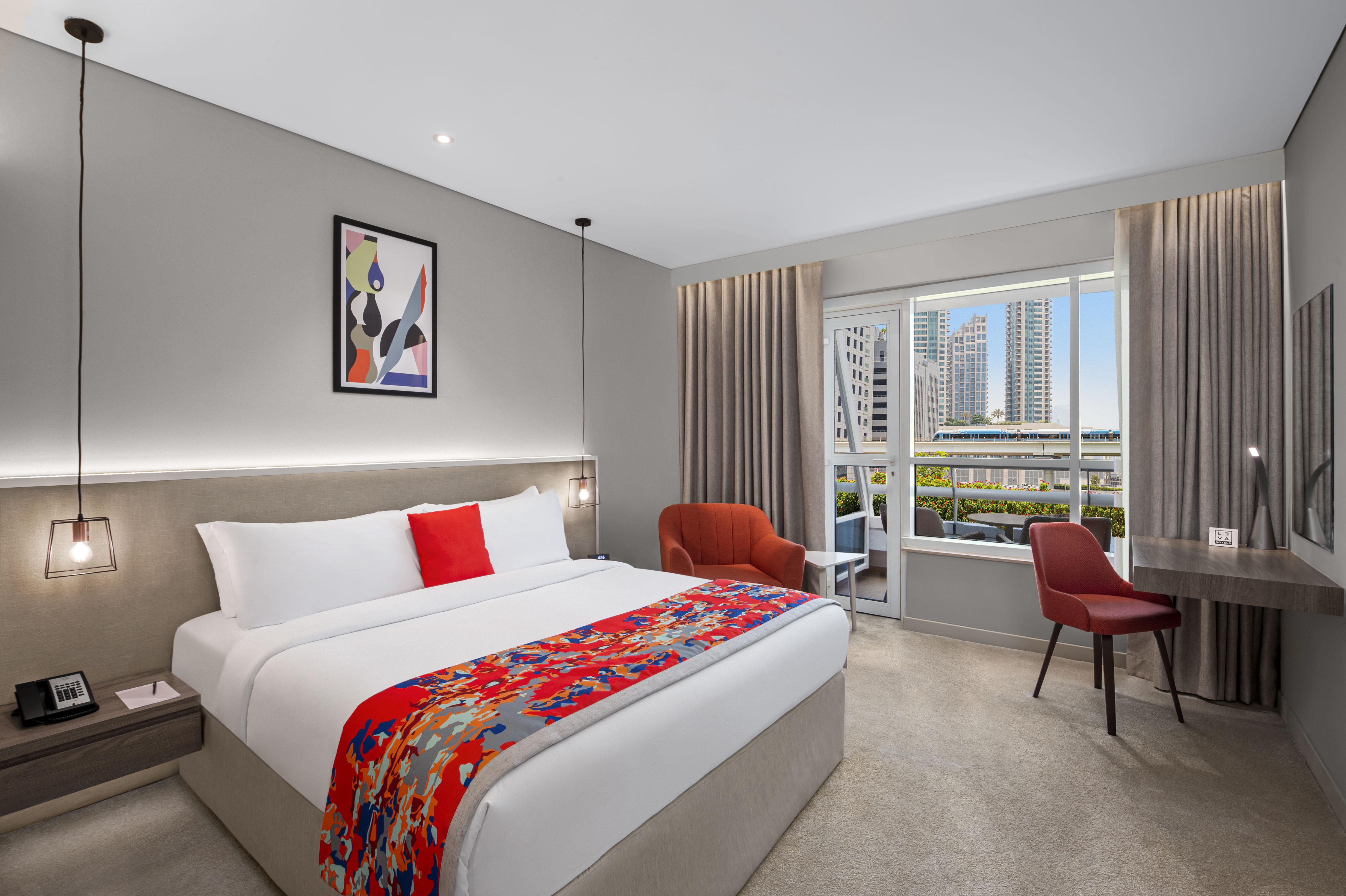 Leva Hotel Mazaya Centre ドバイ エクステリア 写真