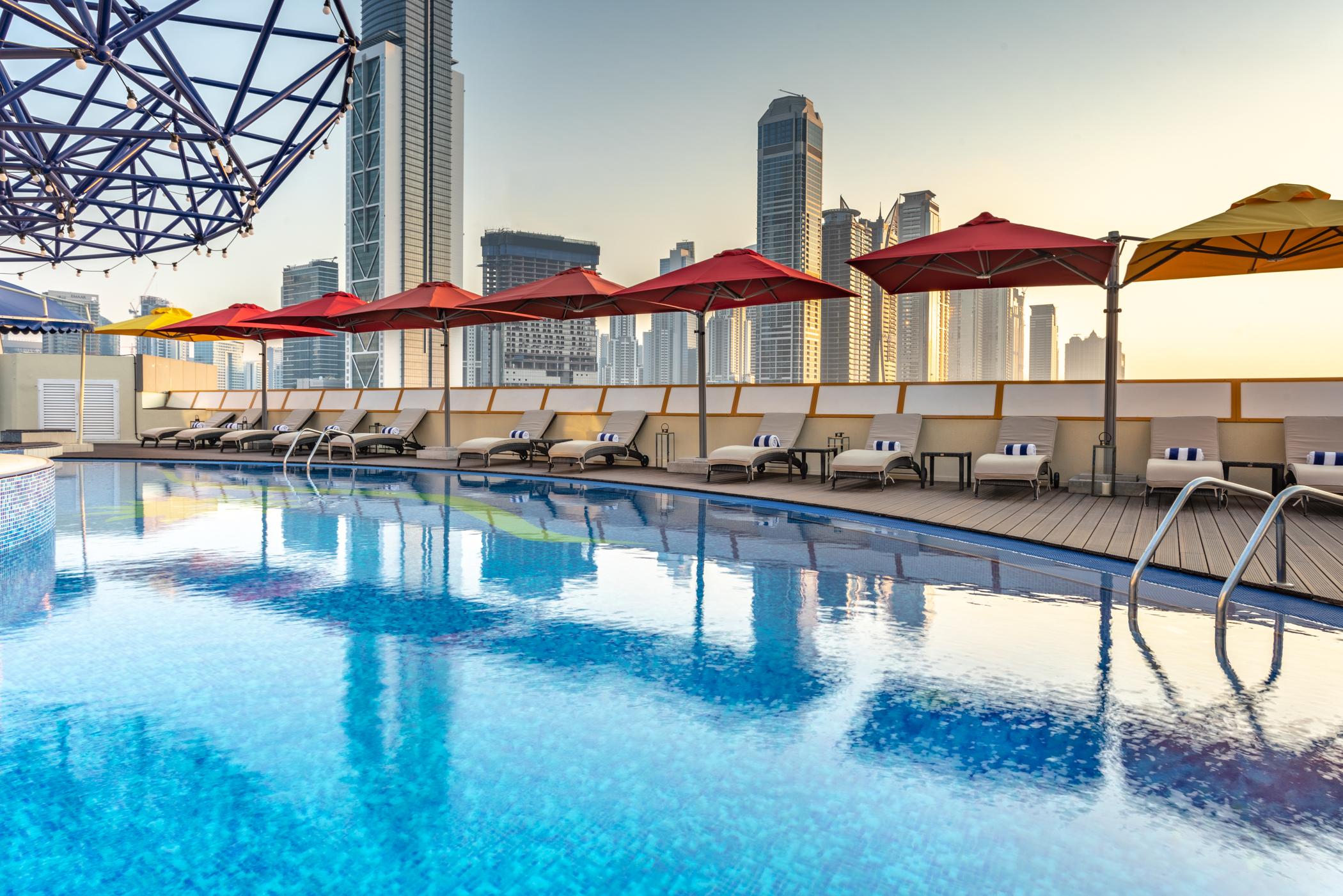 Leva Hotel Mazaya Centre ドバイ エクステリア 写真