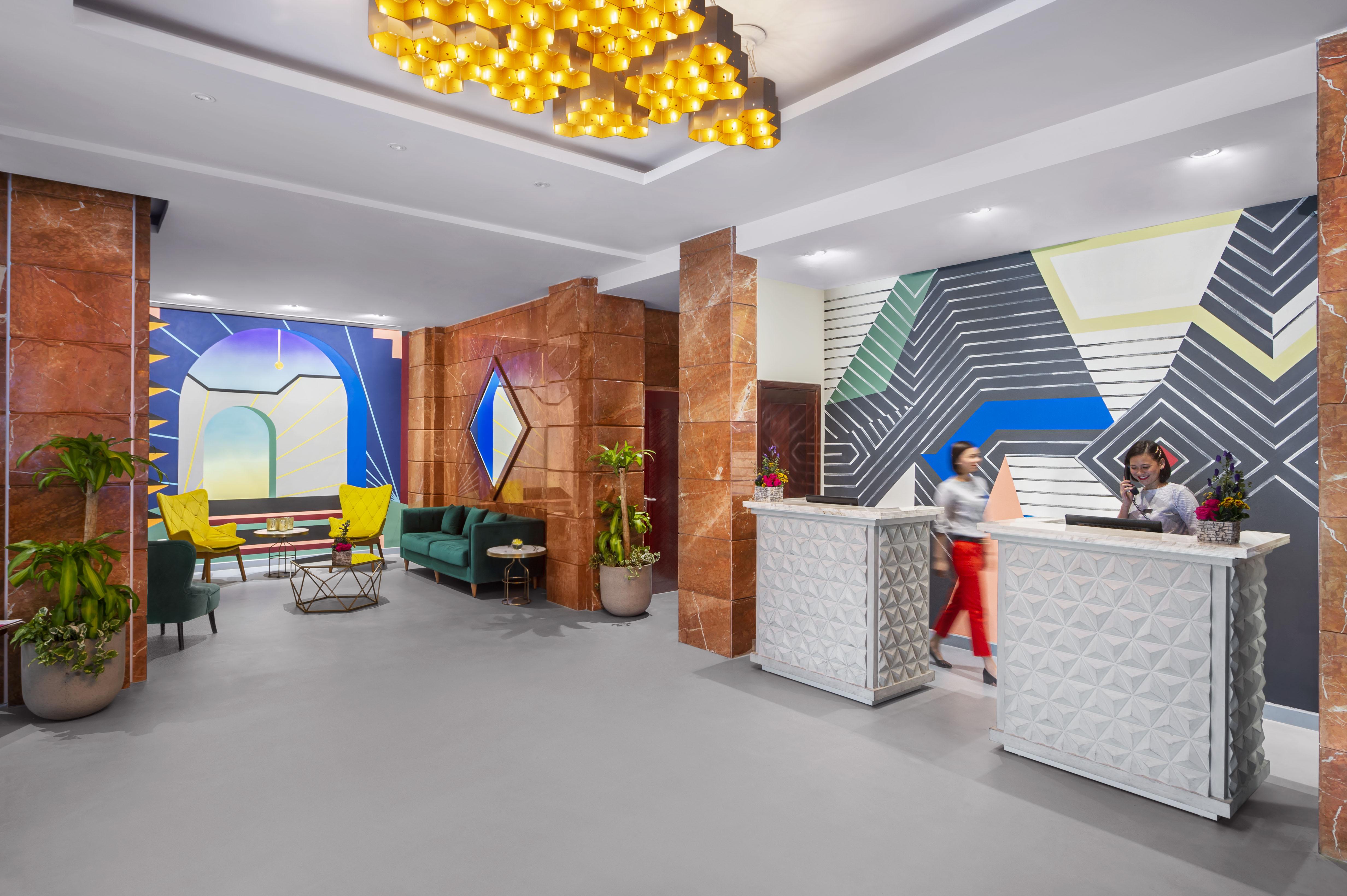 Leva Hotel Mazaya Centre ドバイ エクステリア 写真