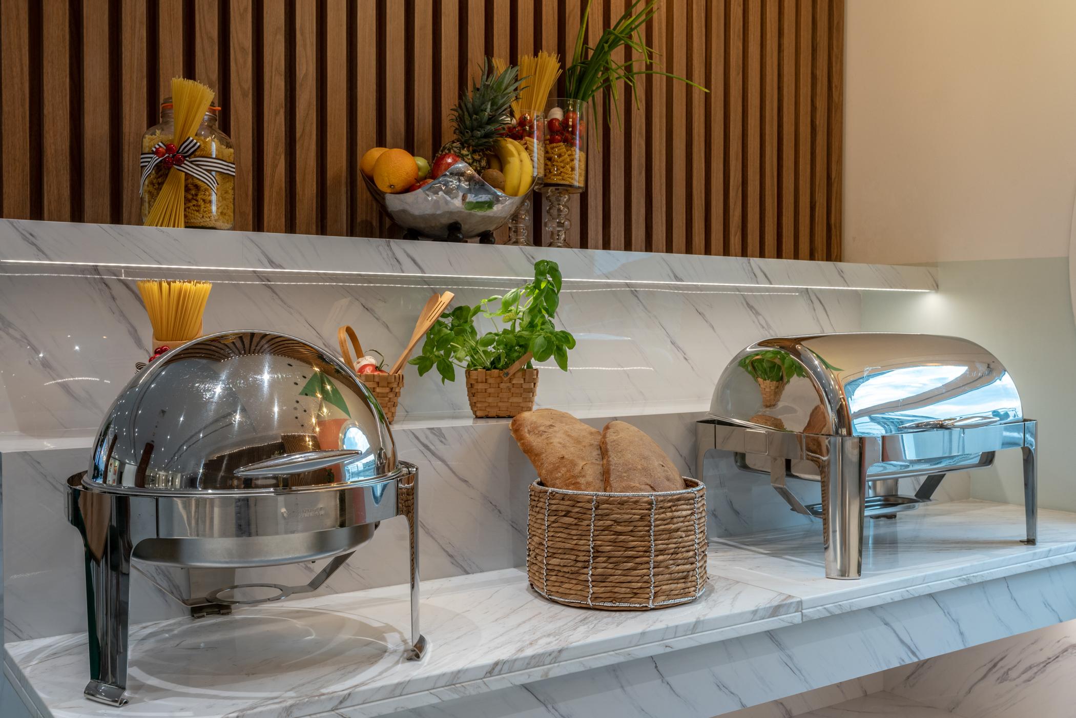 Leva Hotel Mazaya Centre ドバイ エクステリア 写真