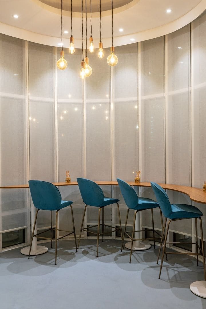 Leva Hotel Mazaya Centre ドバイ エクステリア 写真